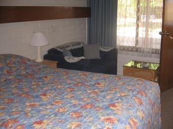 Orana Motor Inn Милдьюра Экстерьер фото