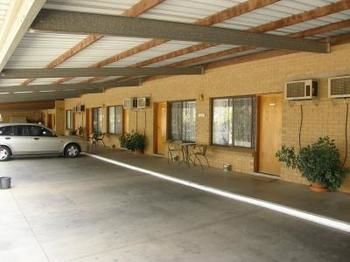 Orana Motor Inn Милдьюра Экстерьер фото